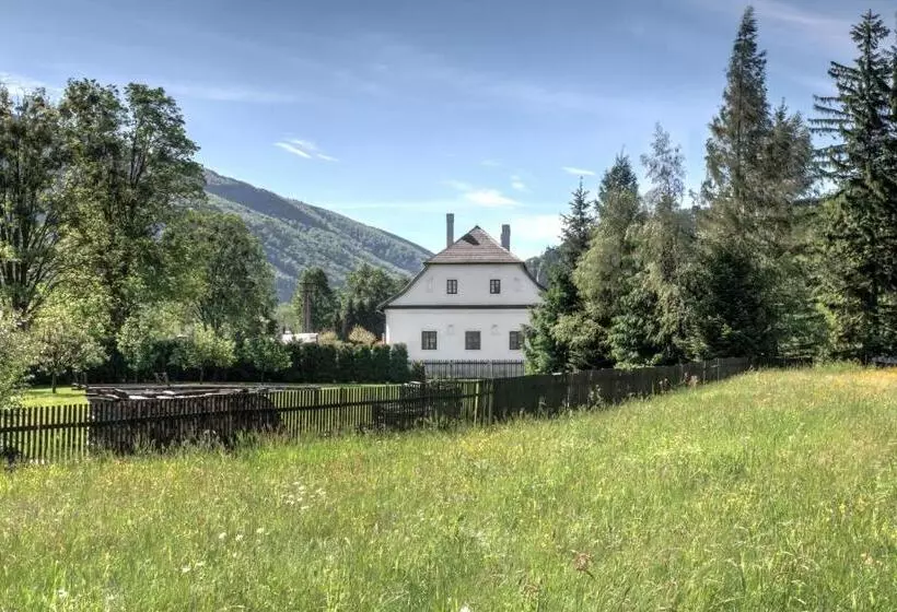 Boutique Hotel Mezi Plutky