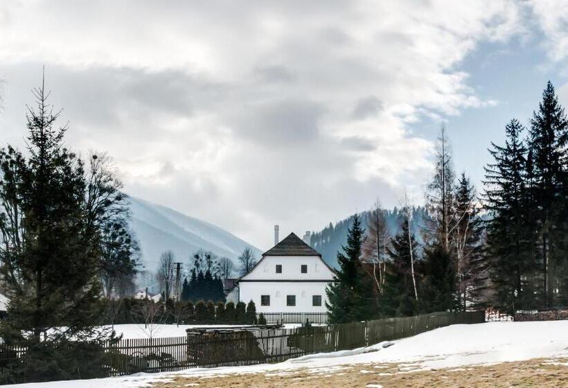 Boutique Hotel Mezi Plutky