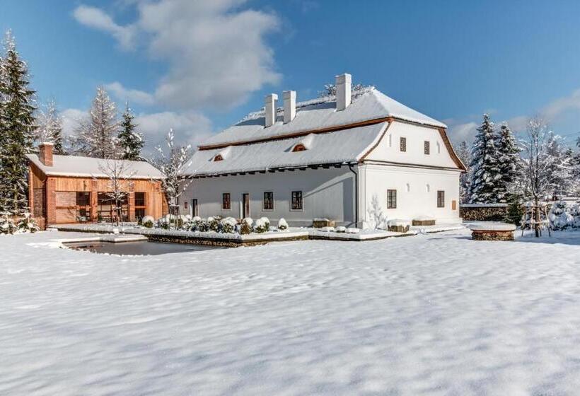 Boutique Hotel Mezi Plutky