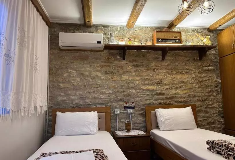 هتل Ahmetaj Guest House