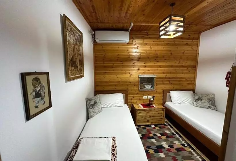 هتل Ahmetaj Guest House