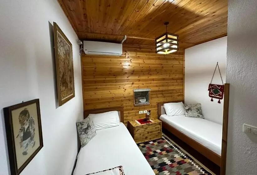 هتل Ahmetaj Guest House