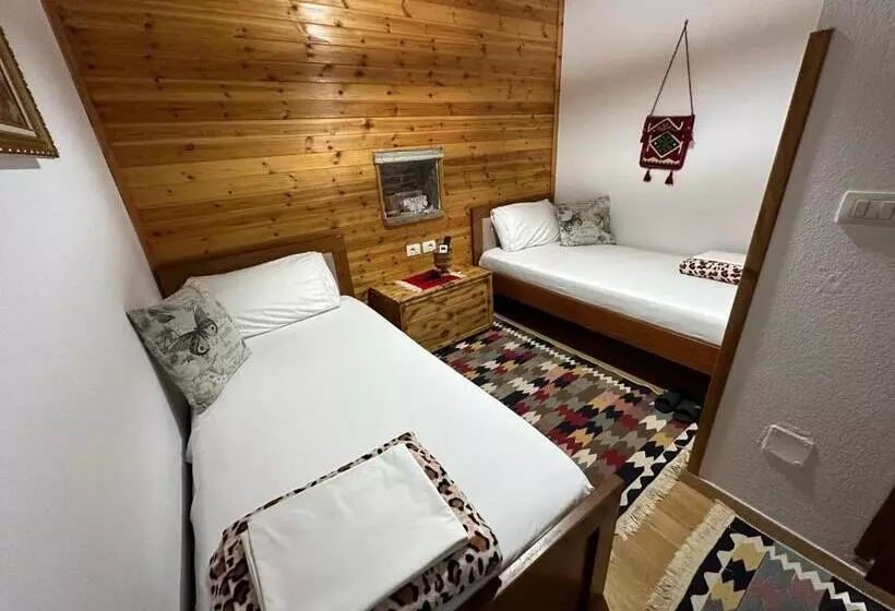 هتل Ahmetaj Guest House