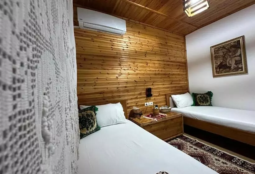 هتل Ahmetaj Guest House