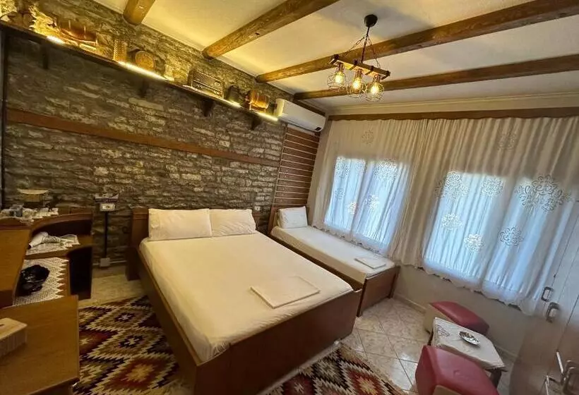 هتل Ahmetaj Guest House