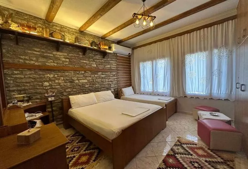 هتل Ahmetaj Guest House