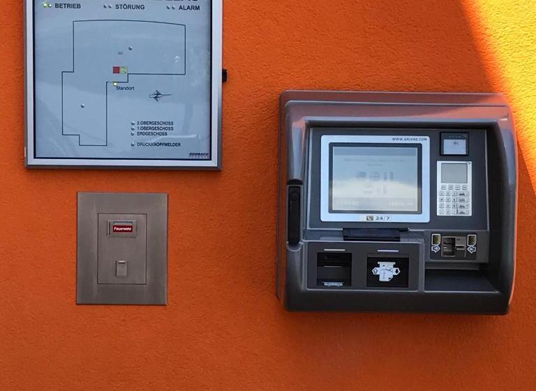 Отель Ais Center