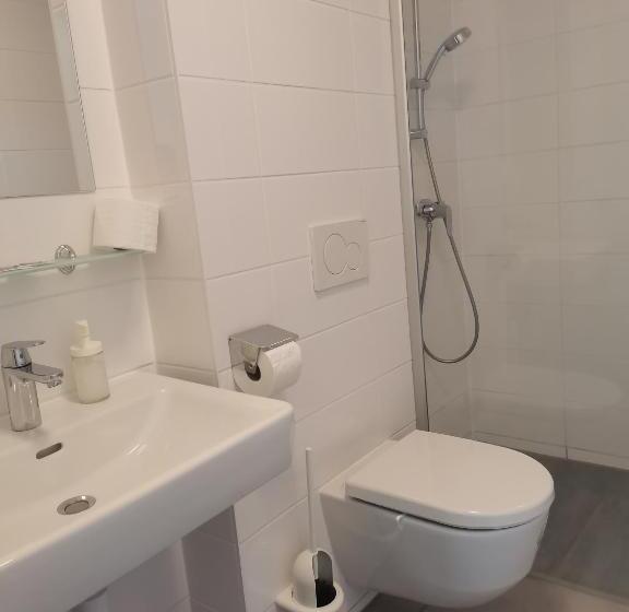 Отель Ais Center