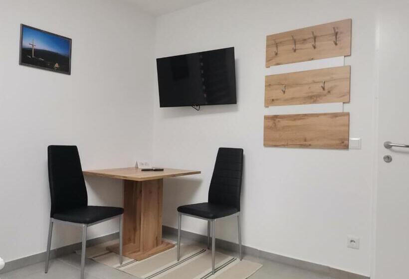 Отель Ais Center