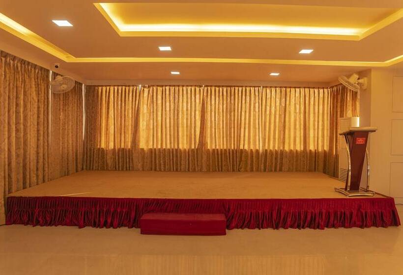 Hotel Harrison Palace