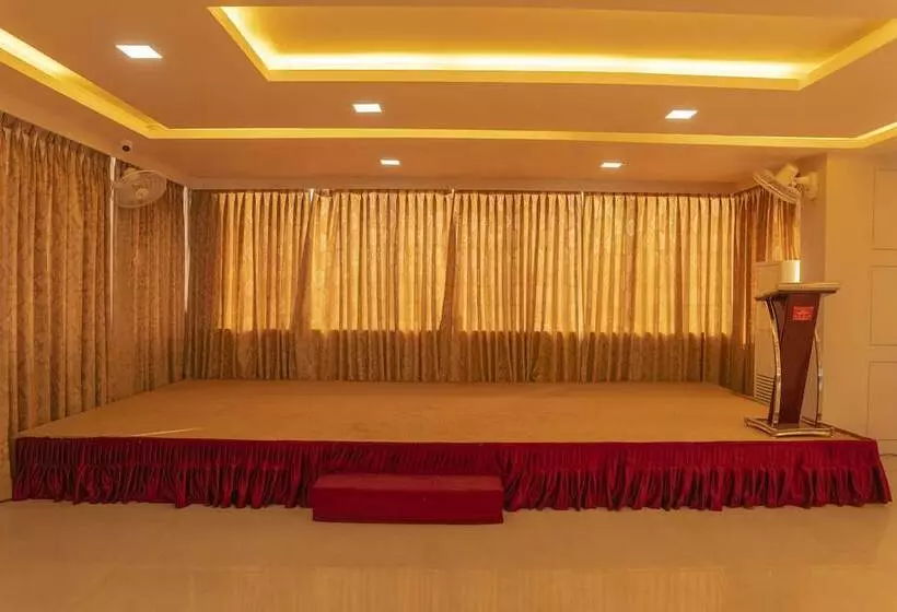 هتل Harrison Palace