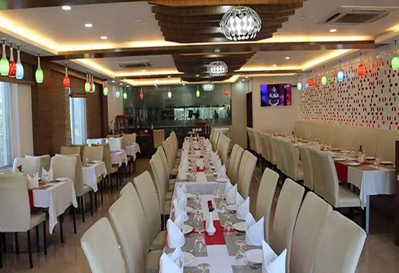 هتل Harrison Palace