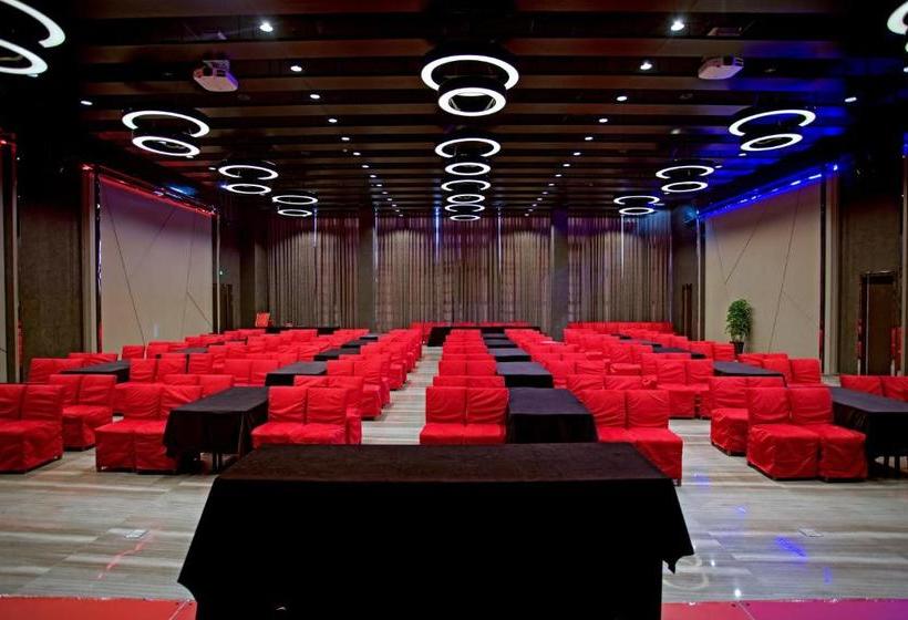 בית מלון כפרי New Dynasty