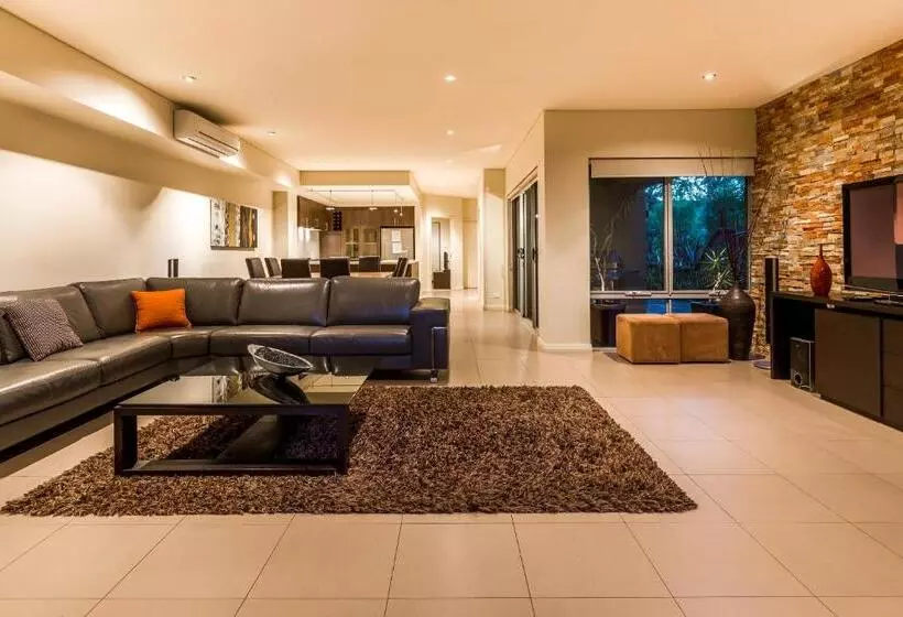 ホテル Regency Beach Club