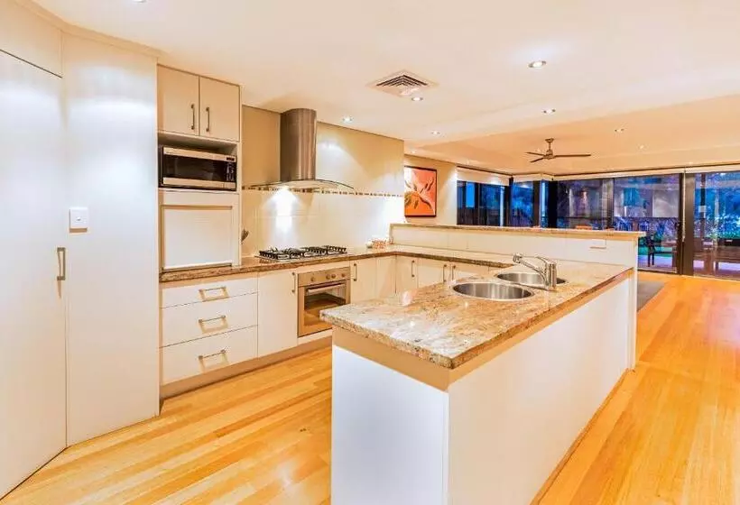 ホテル Regency Beach Club