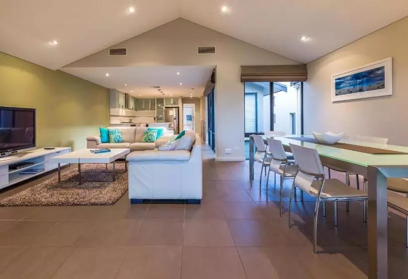 ホテル Regency Beach Club