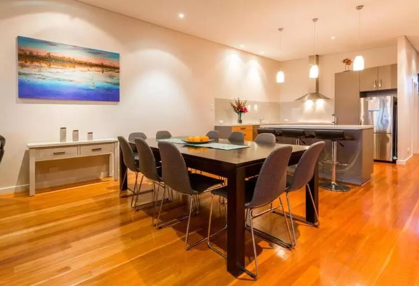 ホテル Regency Beach Club