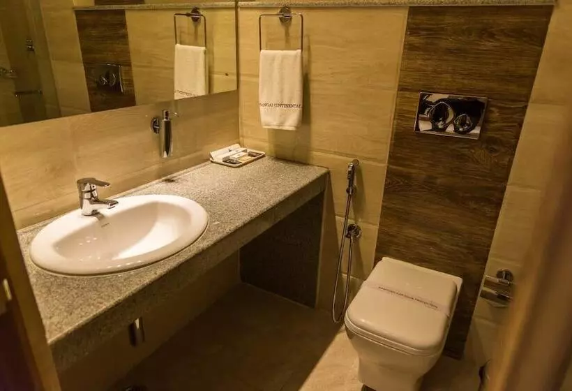 Hotelli Sangai Continental