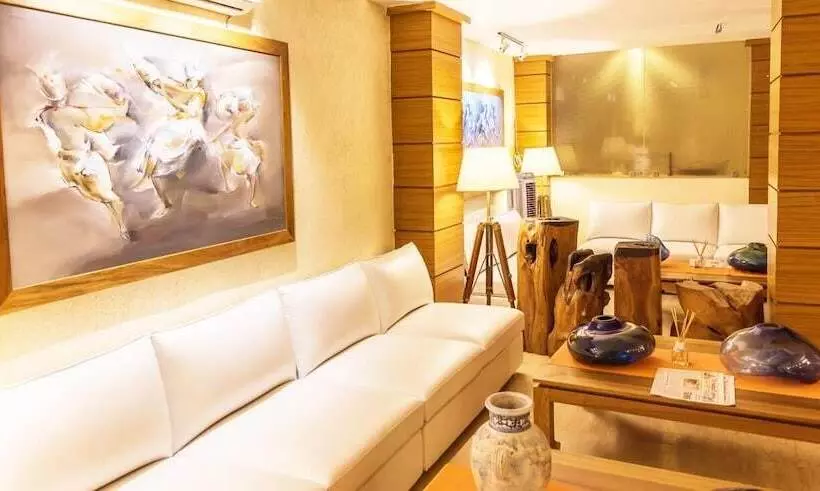 Hotelli Sangai Continental