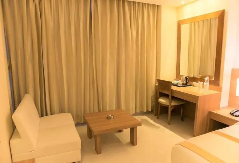 Hotelli Sangai Continental