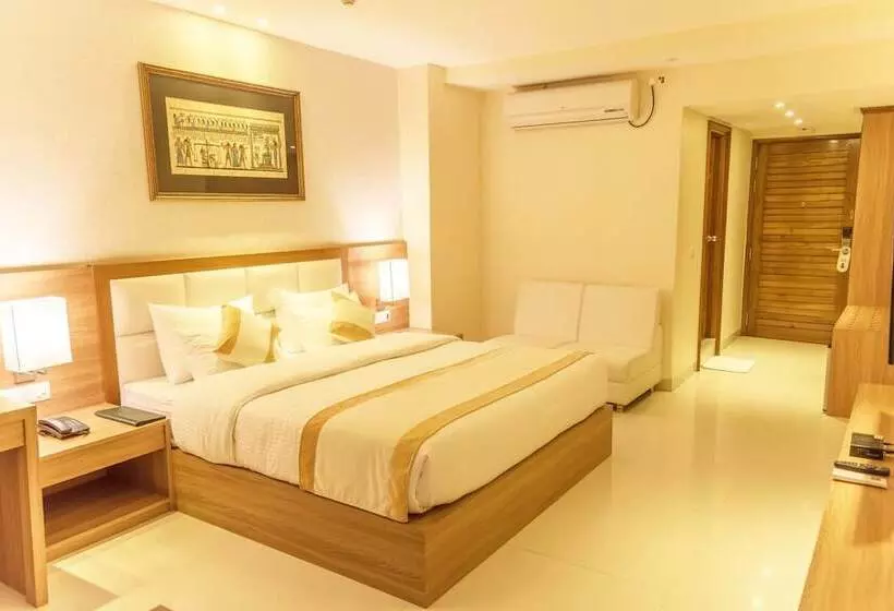 Hotelli Sangai Continental