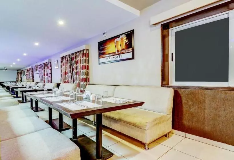 ホテル Treebo Trend Dharan Residency