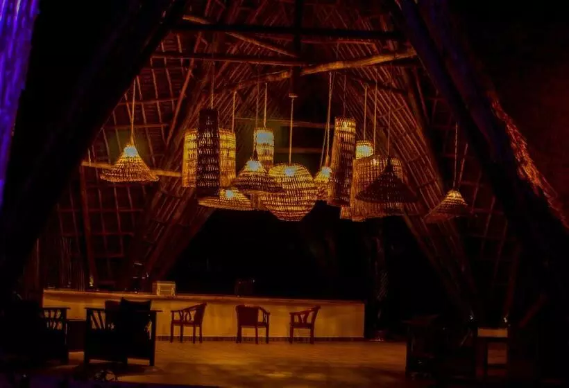 リゾートホテル Antonio Beach Hotel And Spa