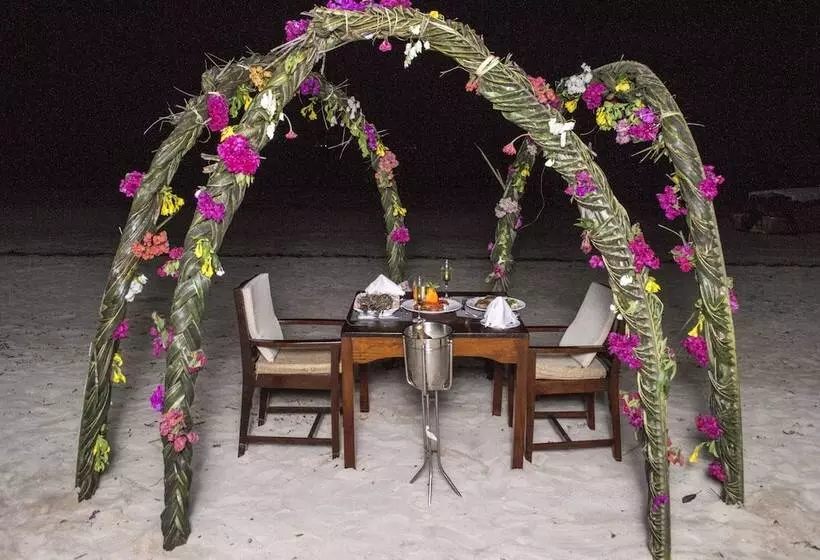 リゾートホテル Antonio Beach Hotel And Spa