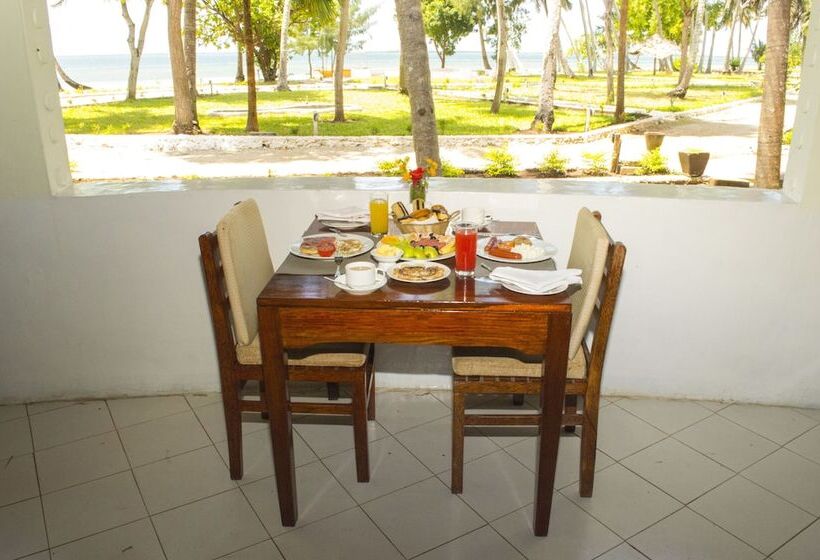 אתר נופש Antonio Beach Hotel And Spa