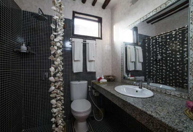 אתר נופש Antonio Beach Hotel And Spa