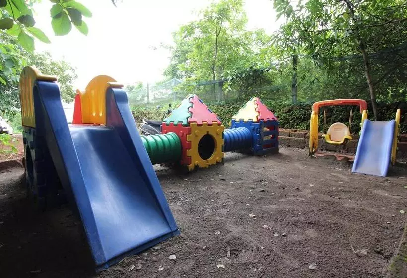 リゾートホテル Keys Lite By Lemon Tree Hotels Sylvan, Dapoli