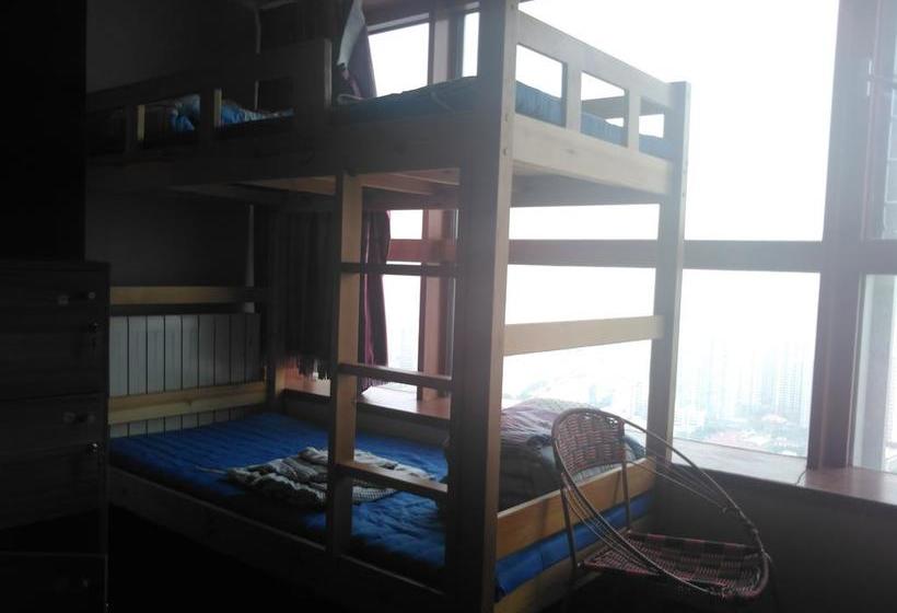 Tianjing Liunian Hostel