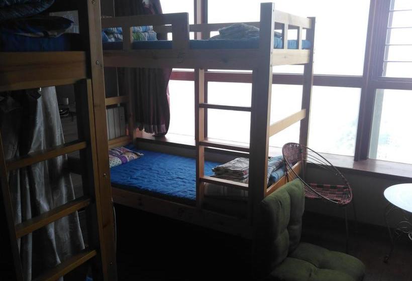 Tianjing Liunian Hostel