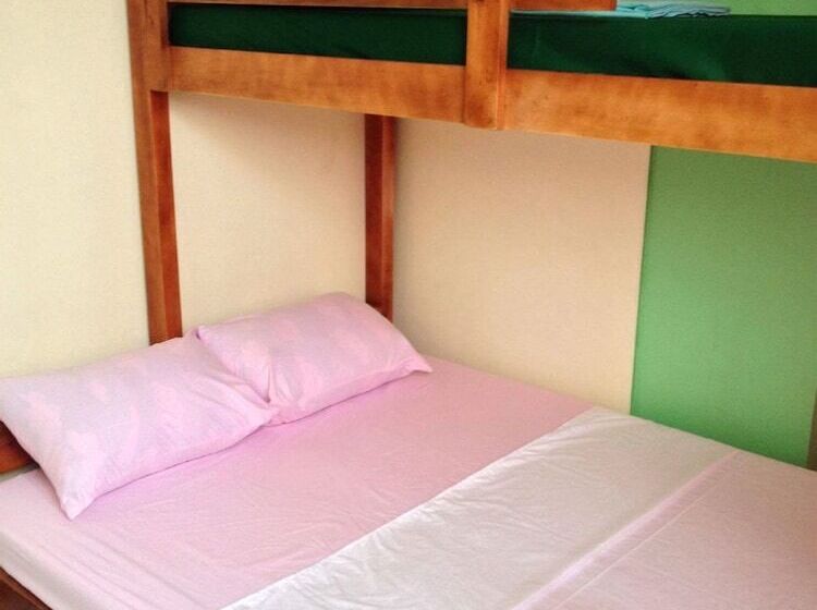 فندق صغير Friendly S Guesthouse