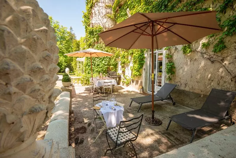 Aamiaismajoitus (B&B) Chateau Des Ayes   Chambres & Suites