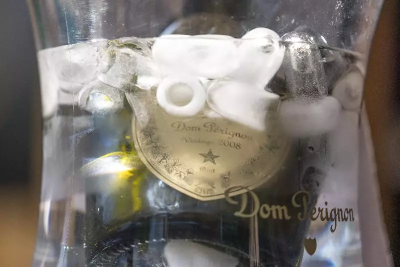 Aamiaismajoitus (B&B) Chateau Des Ayes   Chambres & Suites