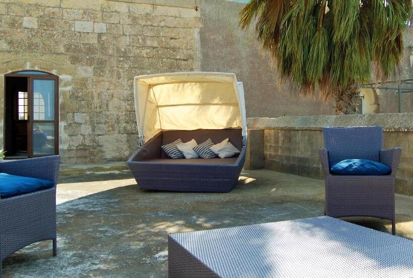 تختخواب و صبحانه Mood Farmhouse Mythology