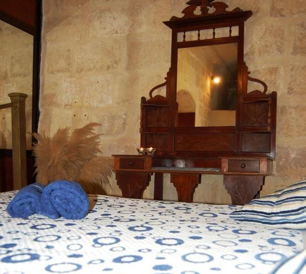 تختخواب و صبحانه Mood Farmhouse Mythology