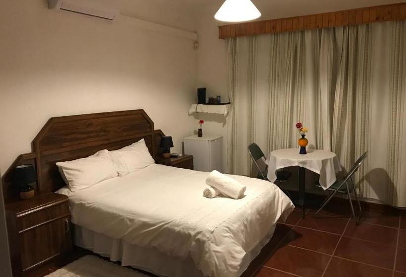 تختخواب و صبحانه Yoieli Guest House