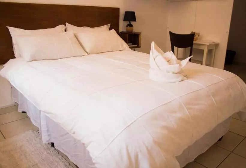 تختخواب و صبحانه Yoieli Guest House