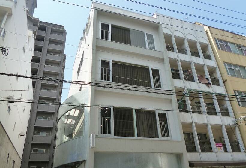 Общежитие Hiroshima Wabisabi Hotel   市内中心部のリーズナブルホテル   電停近く移動に便利   Low Price And Super Convenient To Get Aroun