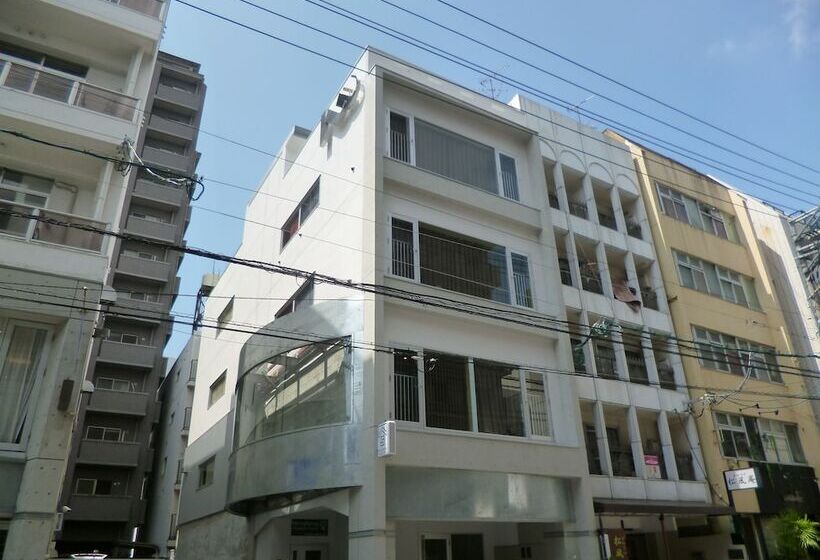 Общежитие Hiroshima Wabisabi Hotel   市内中心部のリーズナブルホテル   電停近く移動に便利   Low Price And Super Convenient To Get Aroun