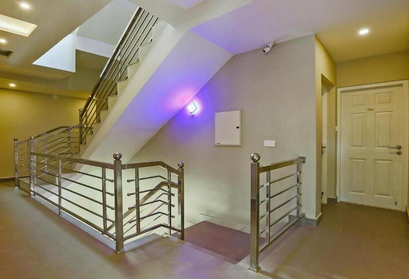 Itsy Hotels Kottaram Residency