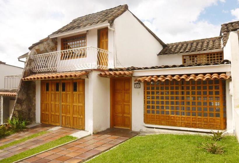 هتل Hostal Café Casa Caturro