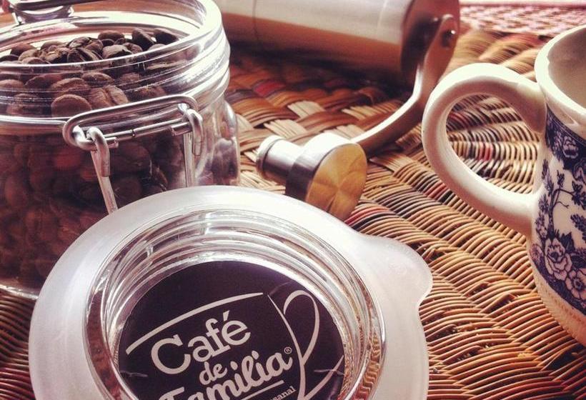 هتل Hostal Café Casa Caturro