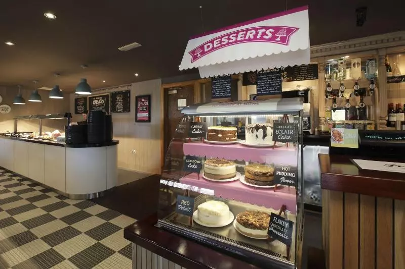 ホテル Spring River Ebbsfleet By Marston's Inns