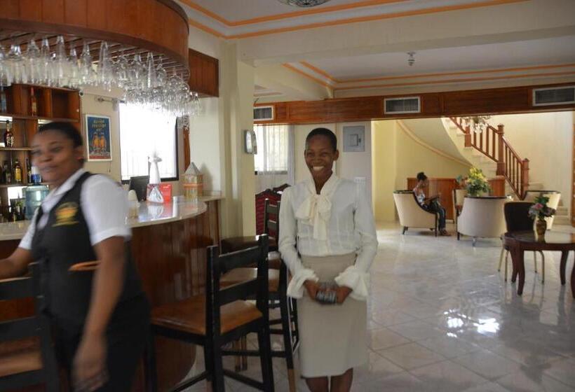 هتل Tabarre 's Palace