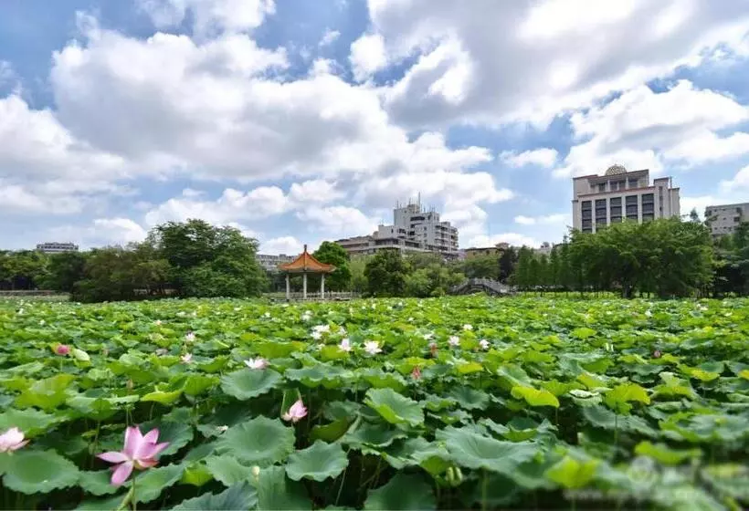 Hotelli Taishan Bojue