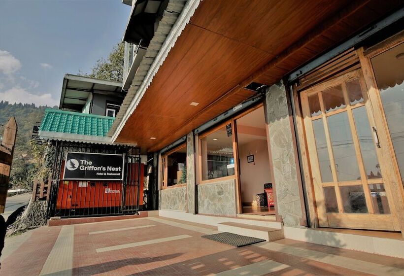 Hotel The Griffon's Nest