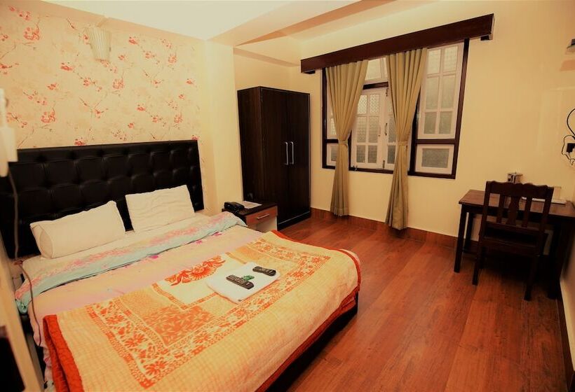 Hotel The Griffon's Nest